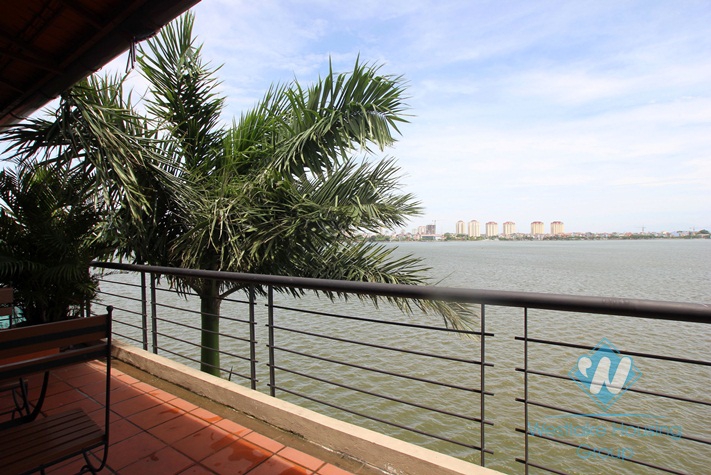 Spacious lake front apartment for rent on Quang Khanh, Tay Ho